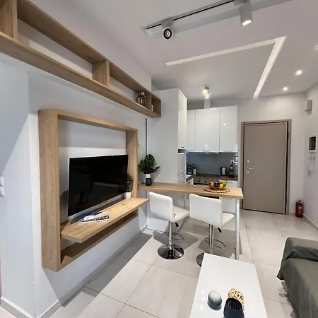 P Deluxe 7 *